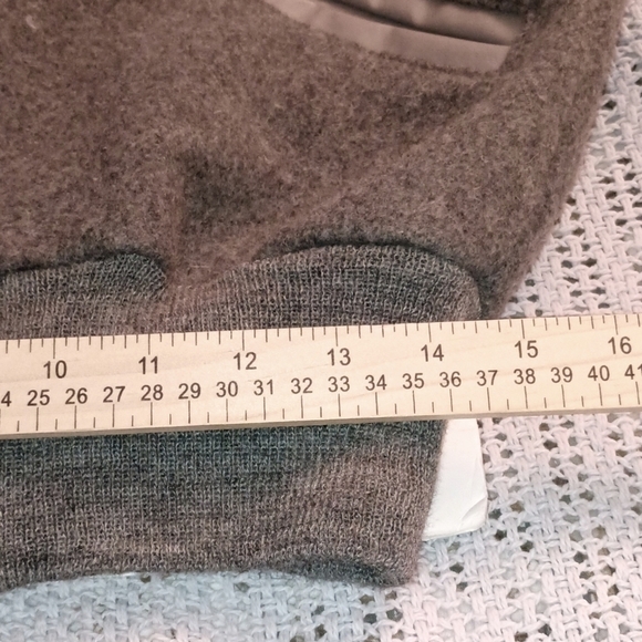 DeLong Varsity Men's Grey Wool Blend and Faux Leather Jacket - Picture 8 of 11